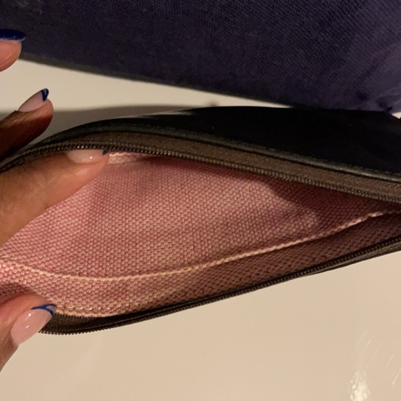 Dooney and Bourke Large Leather Hobo. - Picture 9 of 10
